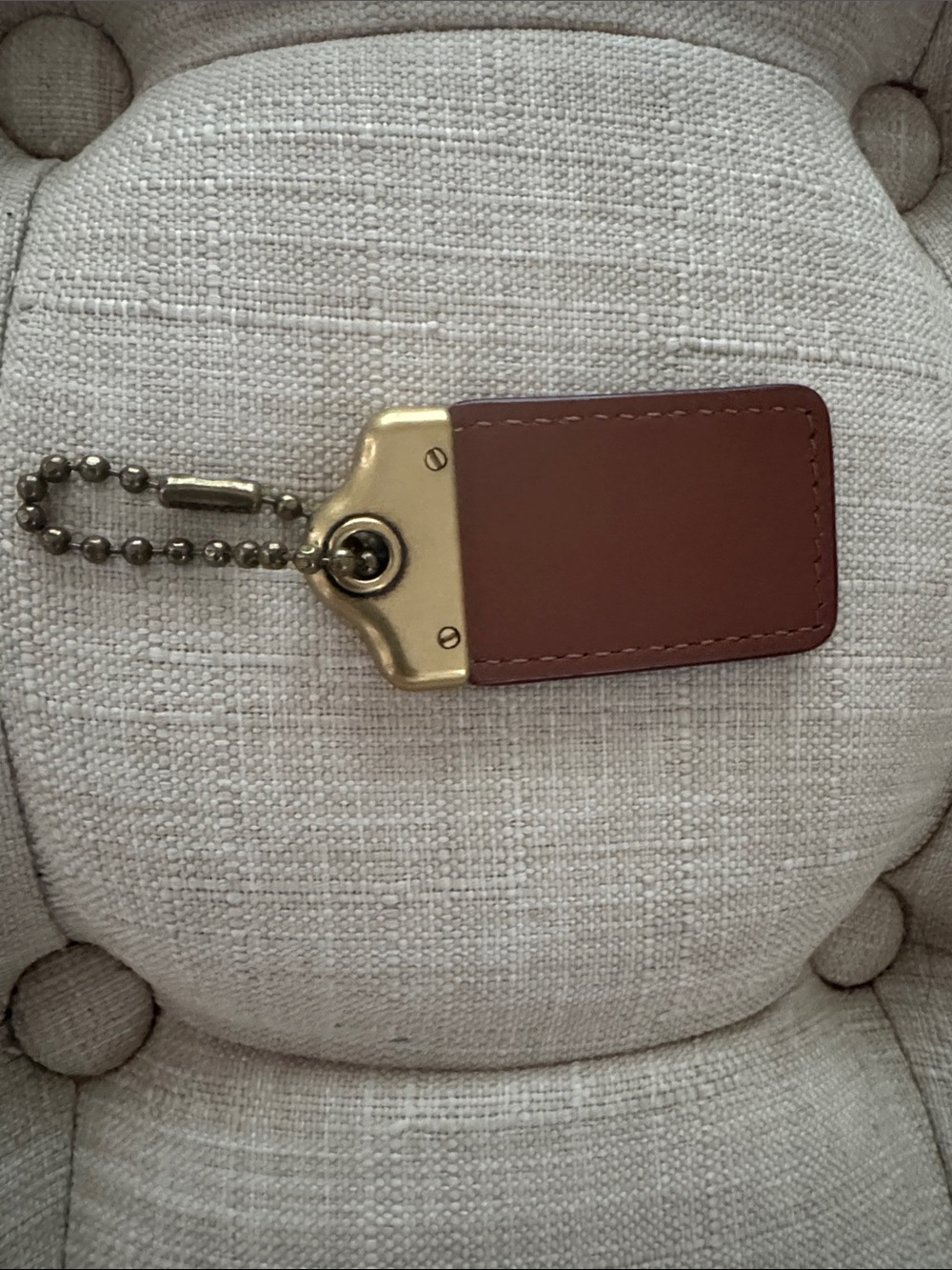 Coach 1941 glovetanned Leather hand tag NWOT - Picture 2 of 3